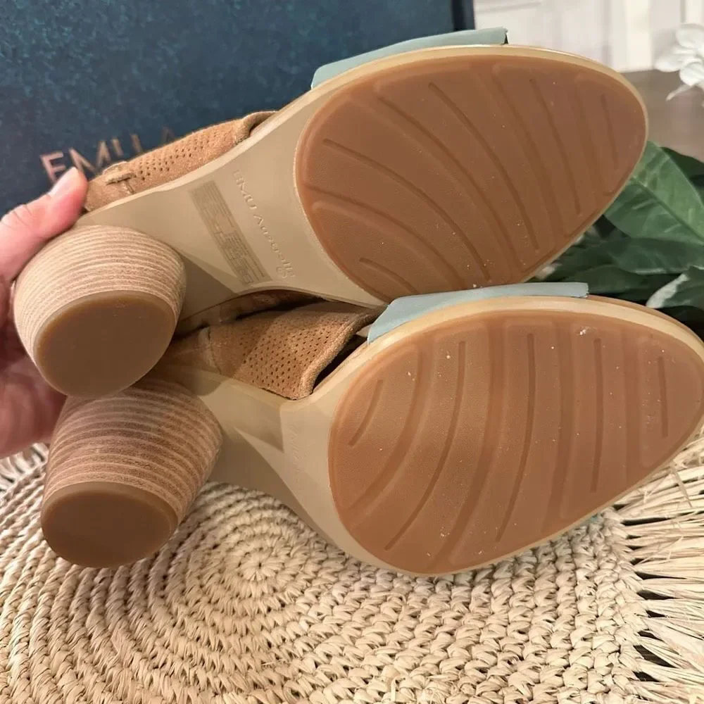 EMU Australia Sarabah Womens Cow Tan Teal Leather Perforated Sandals sz 8.5 NEW